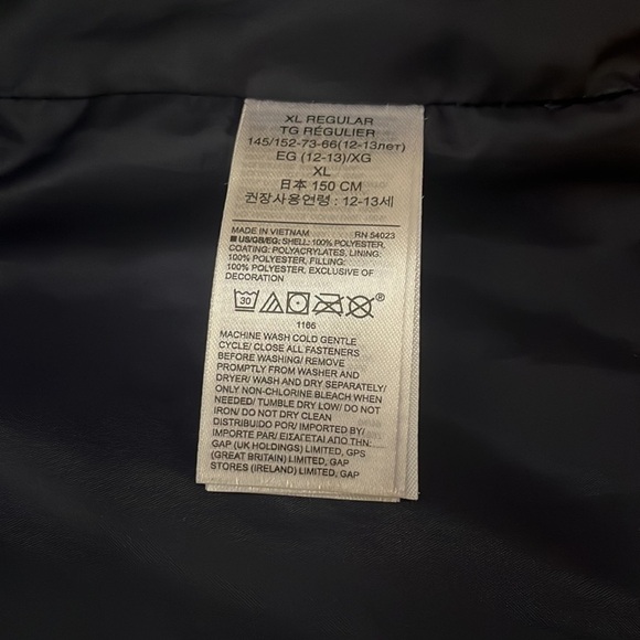 Gap Kids Navy & Green Camo Puffer Vest - Picture 7 of 10